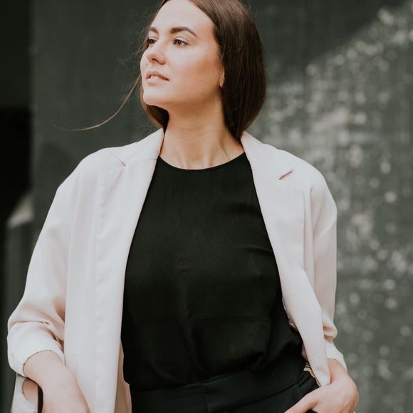 Meet your Posher, Kristina - Picture 1 of 1